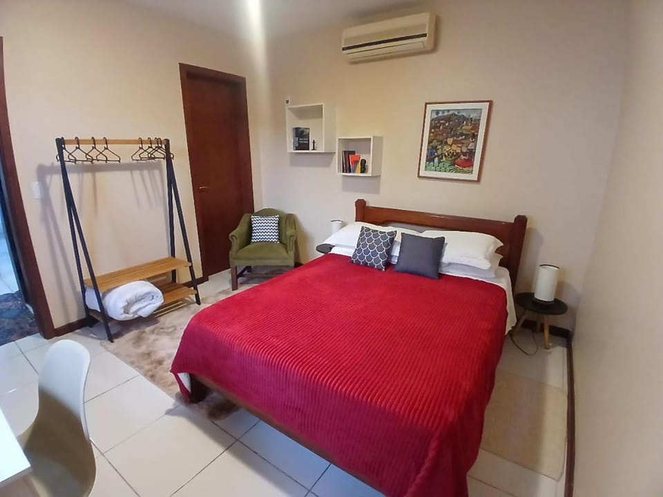 Bed, Photo of the whole room, air conditioner
