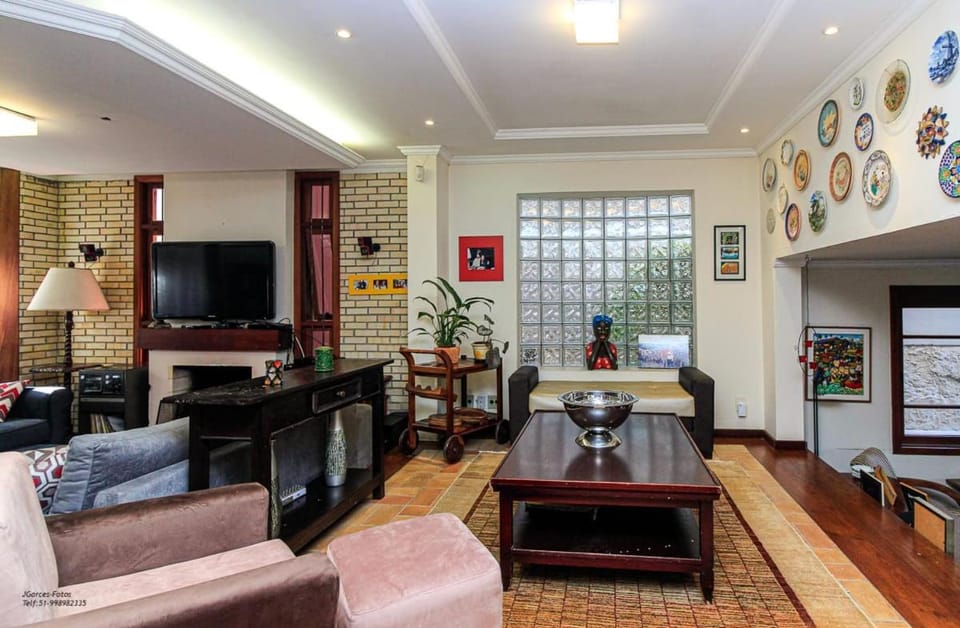 Communal lounge/ TV room, Living room, Seating area