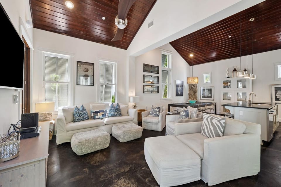 Living room, Family, kitchen