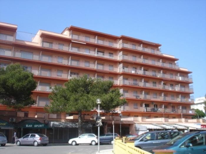 Property building, Facade/entrance, Off site