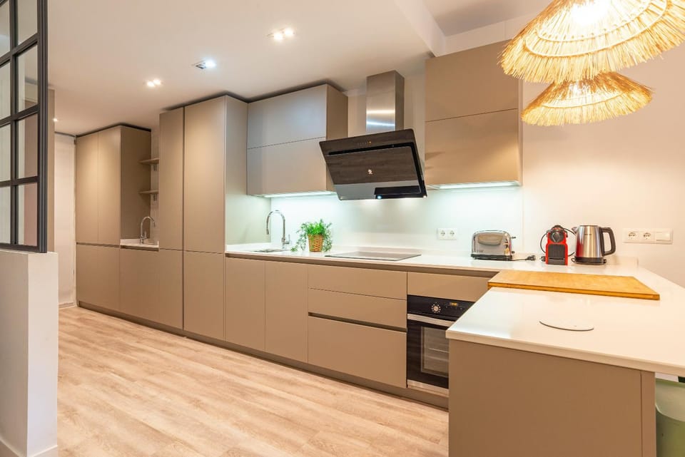 Kitchen or kitchenette, dishwasher, minibar, pet friendly, stove, toaster