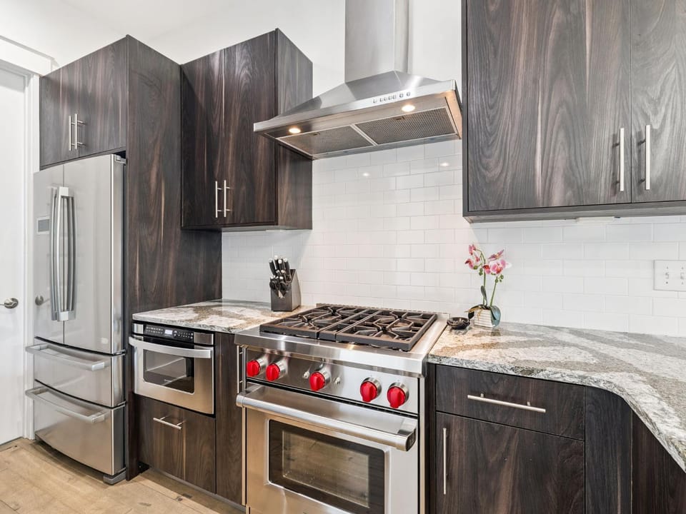 Kitchen or kitchenette, kitchen