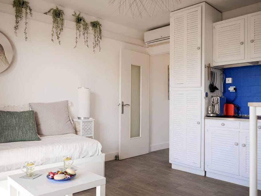 Appartement détente avec vue sur le petit port Apartment in Hyères