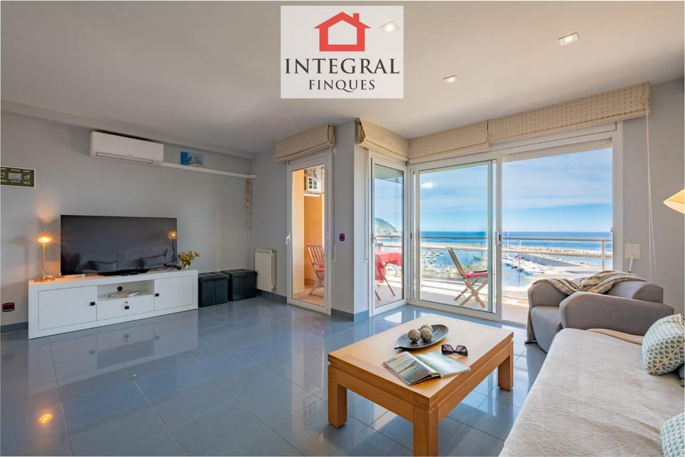 TV and multimedia, Balcony/Terrace, Living room, air conditioner