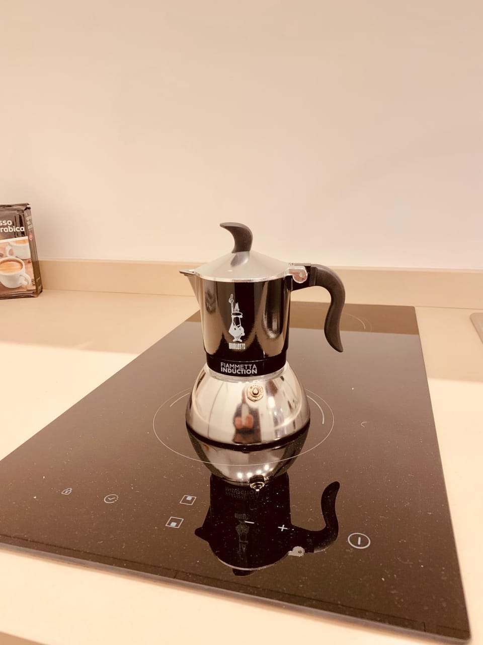 Coffee/tea facilities, Kitchen or kitchenette