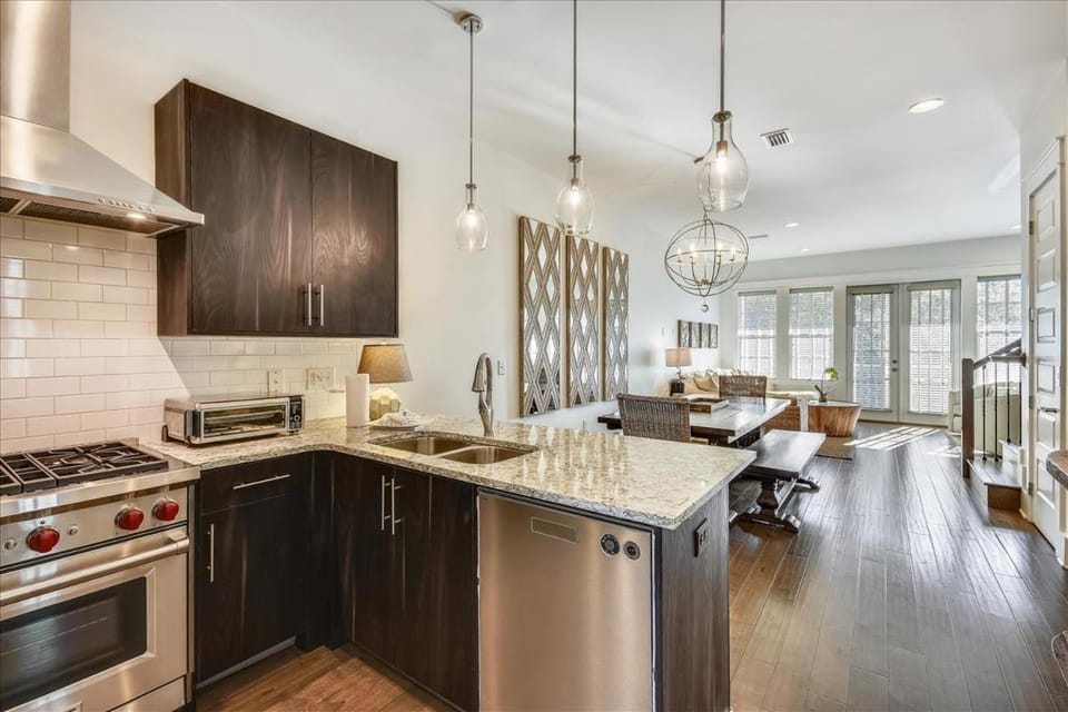 Kitchen or kitchenette, kitchen