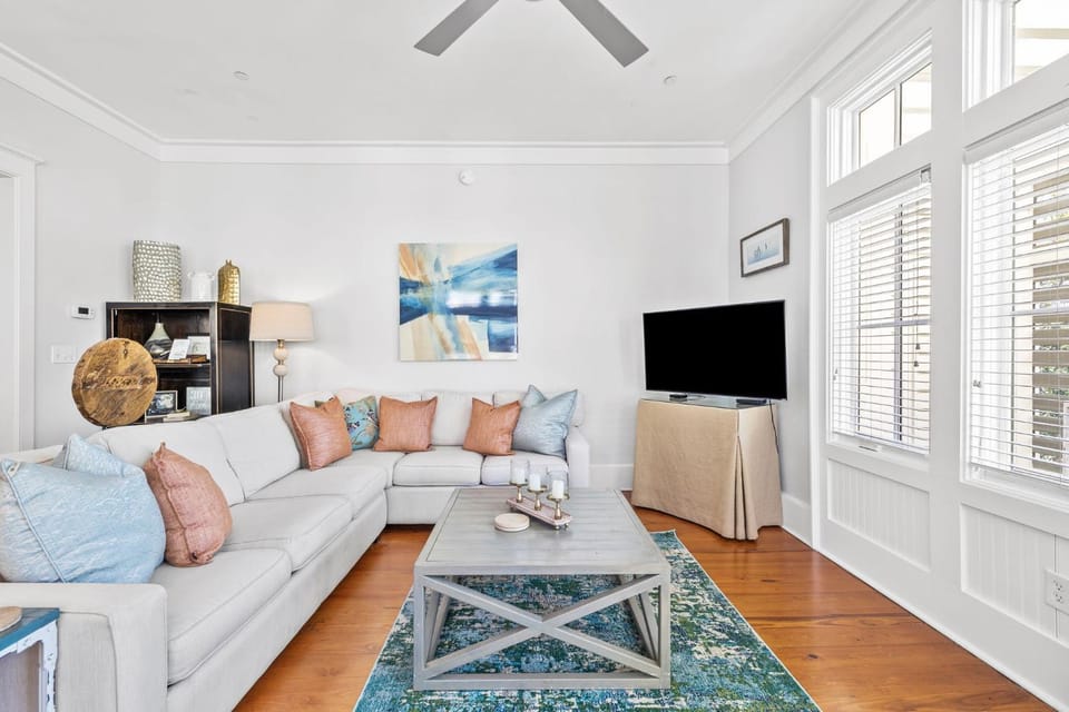 TV and multimedia, Balcony/Terrace, Living room