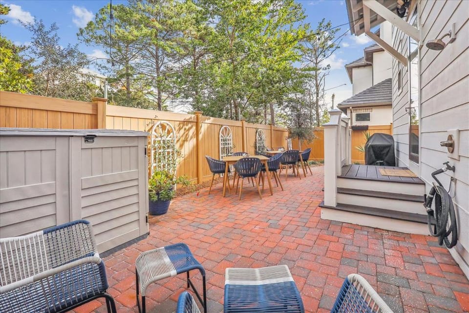 Patio, BBQ facilities, pet friendly