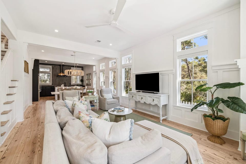 HollieBird House by 30A Escapes House in South Walton County