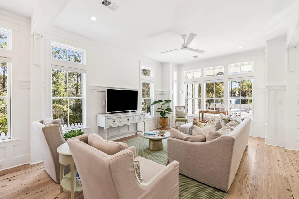 TV and multimedia, Living room, Family