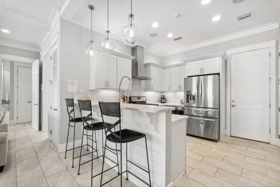 Kitchen or kitchenette, kitchen