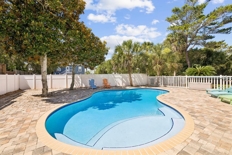 Patio, Seating area, Swimming pool