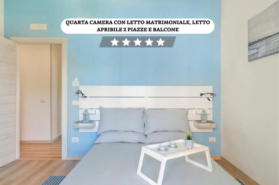 Bed, Photo of the whole room, Bedroom, Text overlay