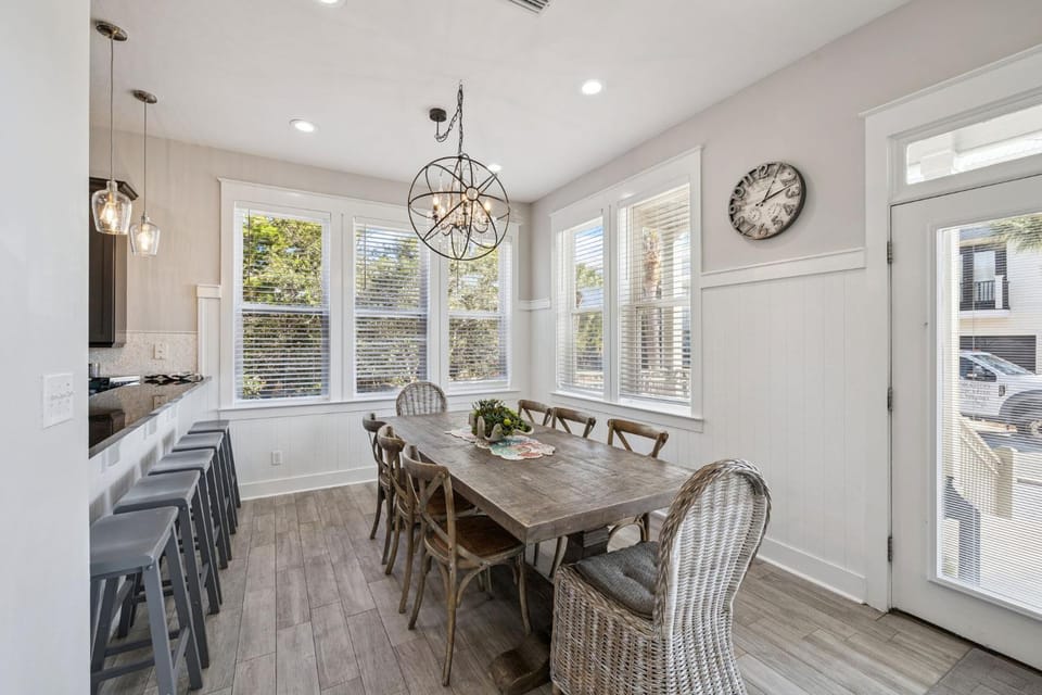 Dining area, Family