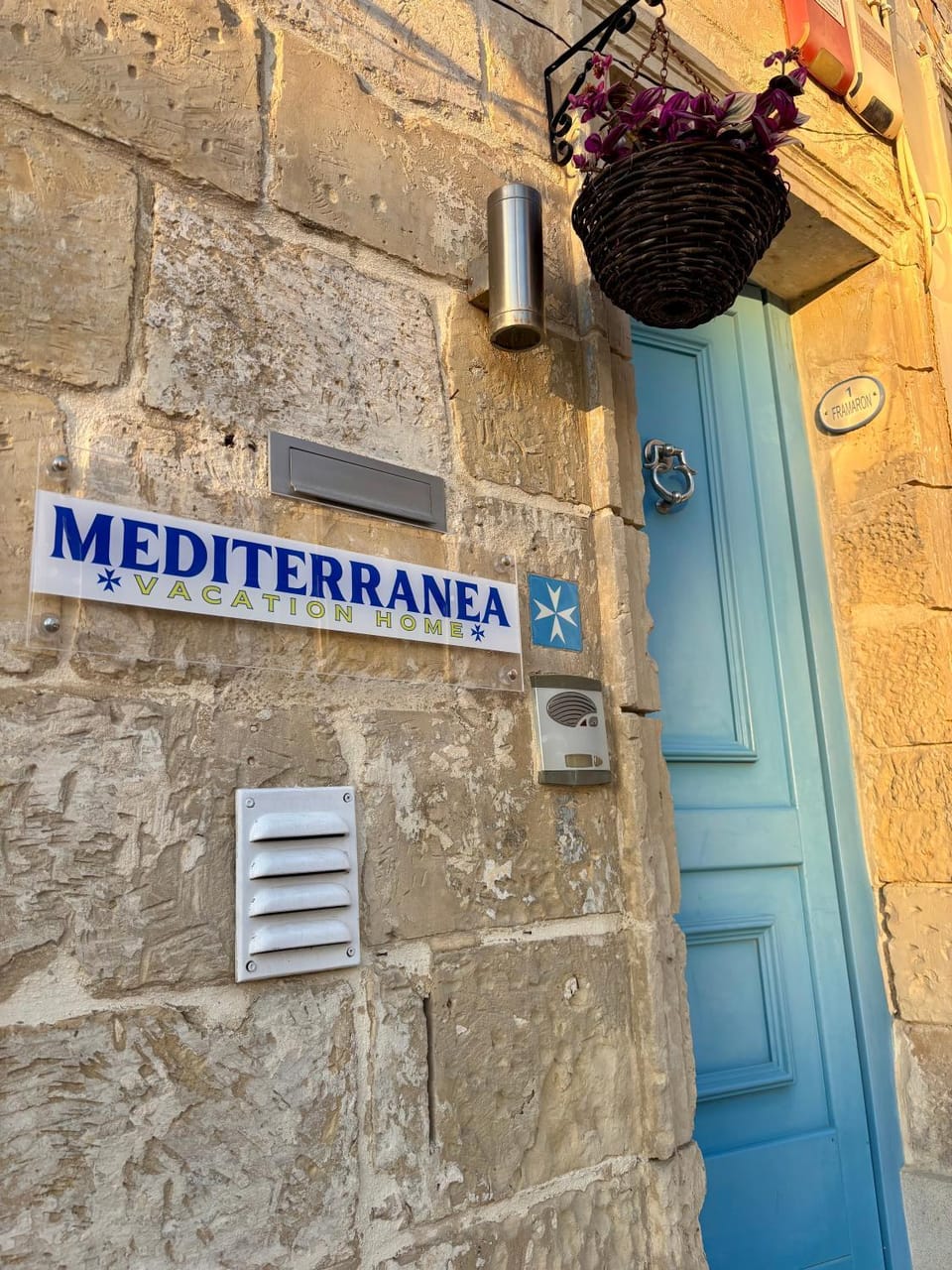 Text overlay, Street view
