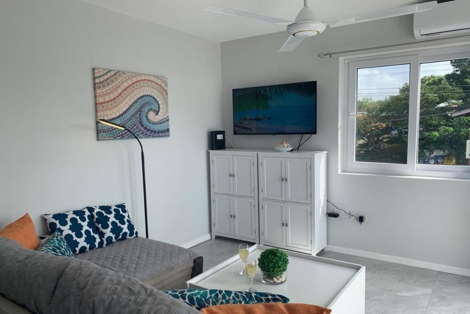 Oceanview Marisule Ridge House in Caribbean