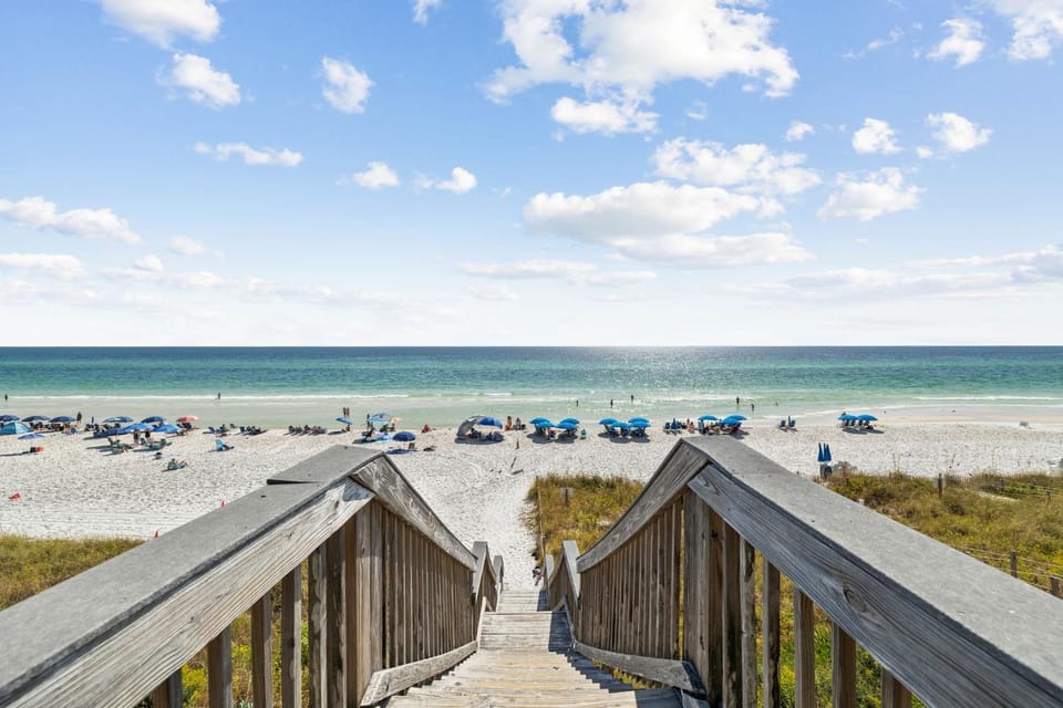 Neighbourhood, Beach
