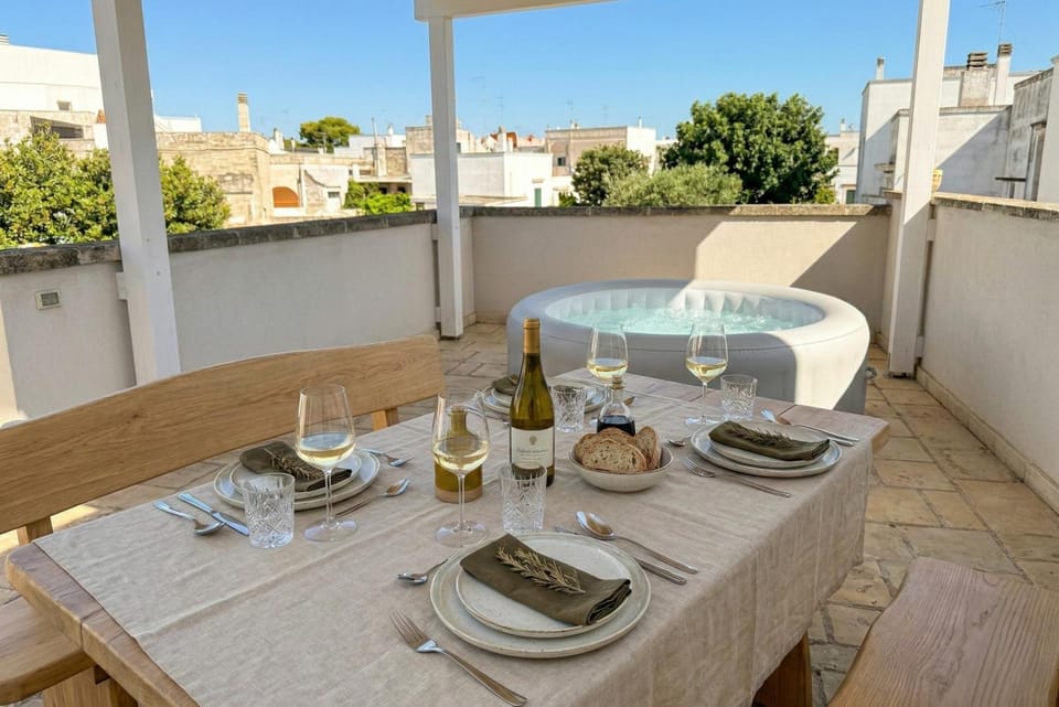 Hot Tub, Balcony/Terrace, Dining area