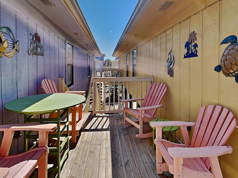 Balcony/Terrace, Seating area, furniture
