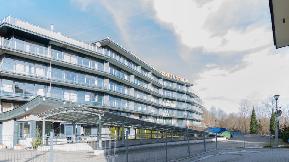 Property building, Location