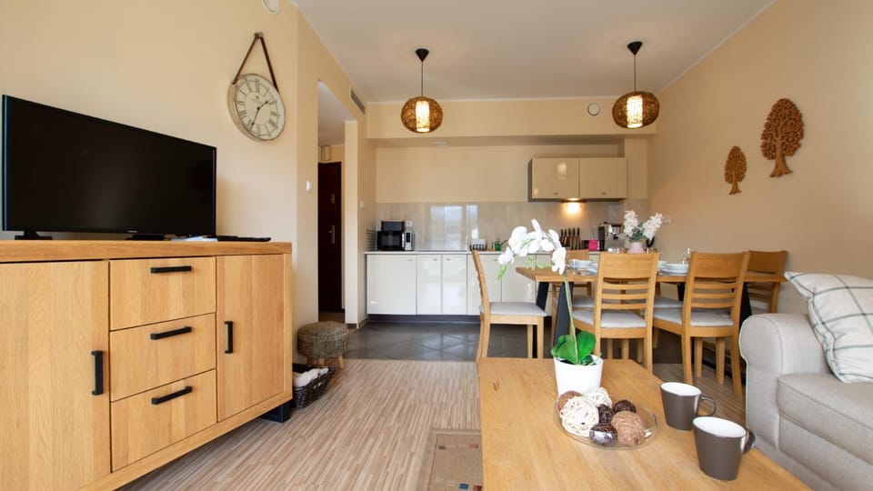 Dining area, pet friendly