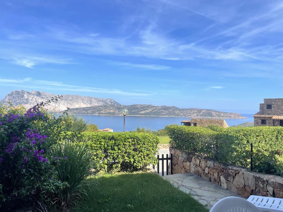 Natural landscape, Garden, View (from property/room), Garden view, Sea view