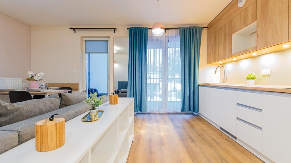 Kitchen or kitchenette, Seating area