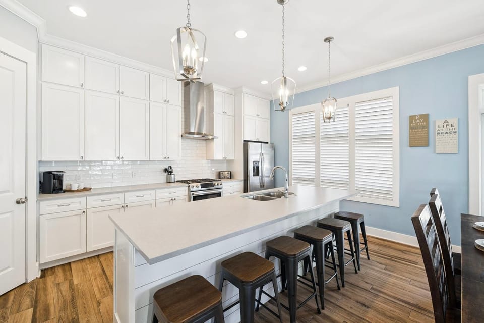 Kitchen or kitchenette, Seating area, kitchen