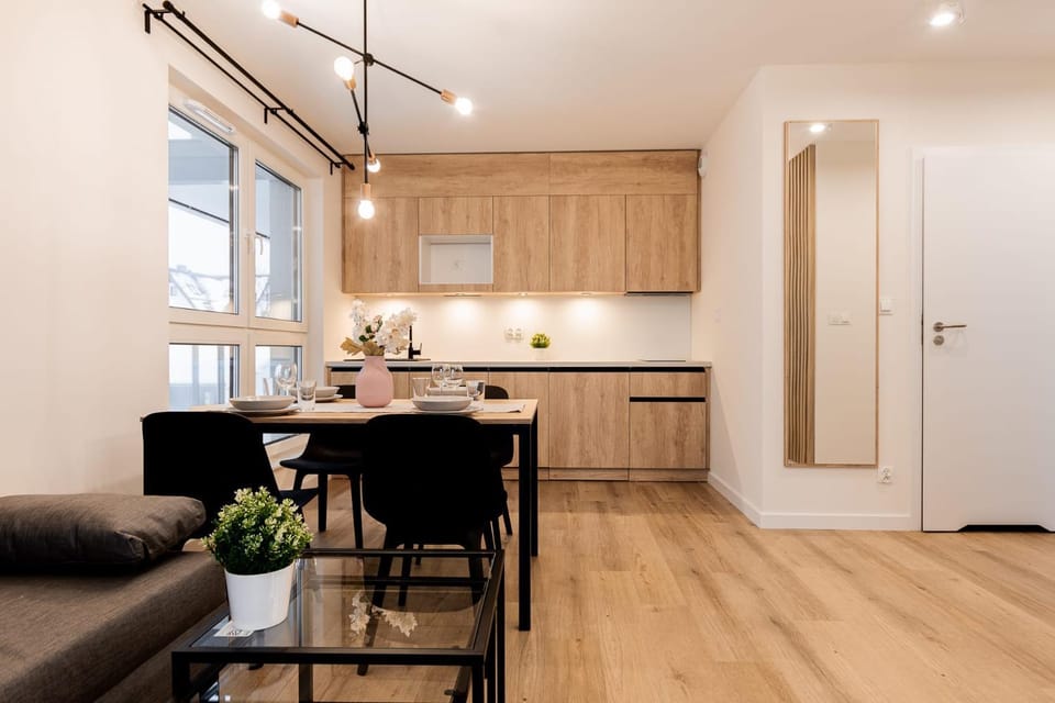 Kitchen or kitchenette, Living room, Seating area, Dining area