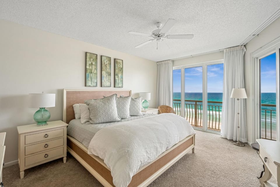 Bed, View (from property/room), Balcony/Terrace, Bedroom