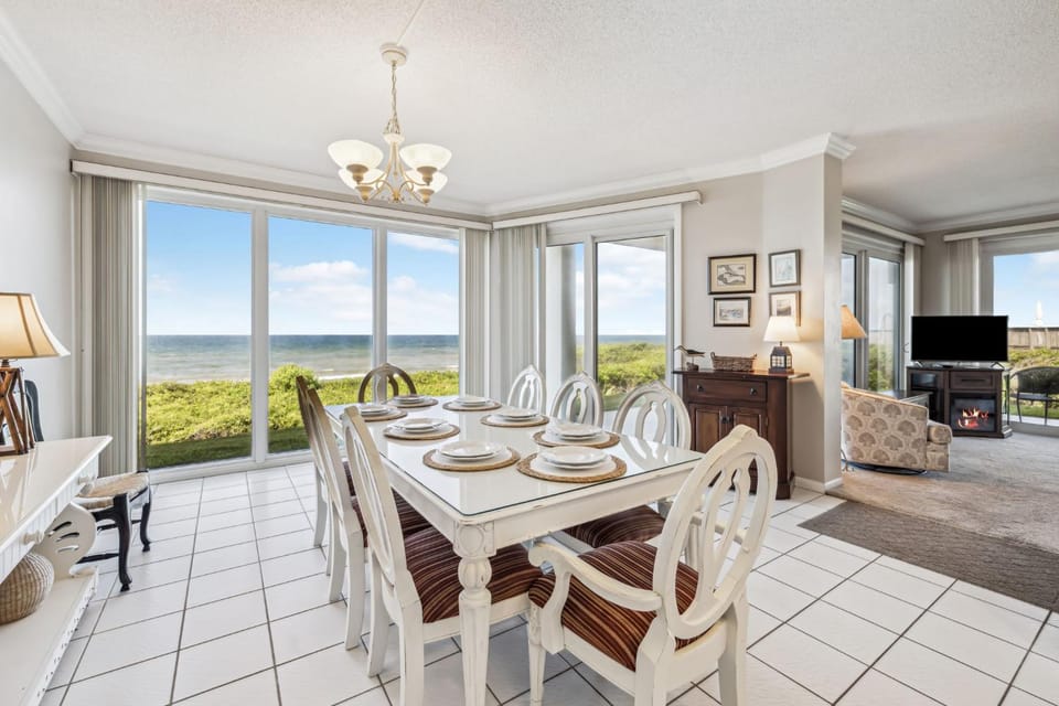 View (from property/room), Dining area