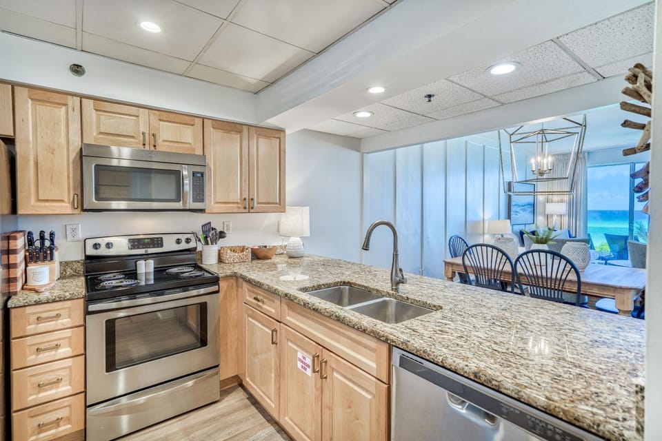 Kitchen or kitchenette, kitchen