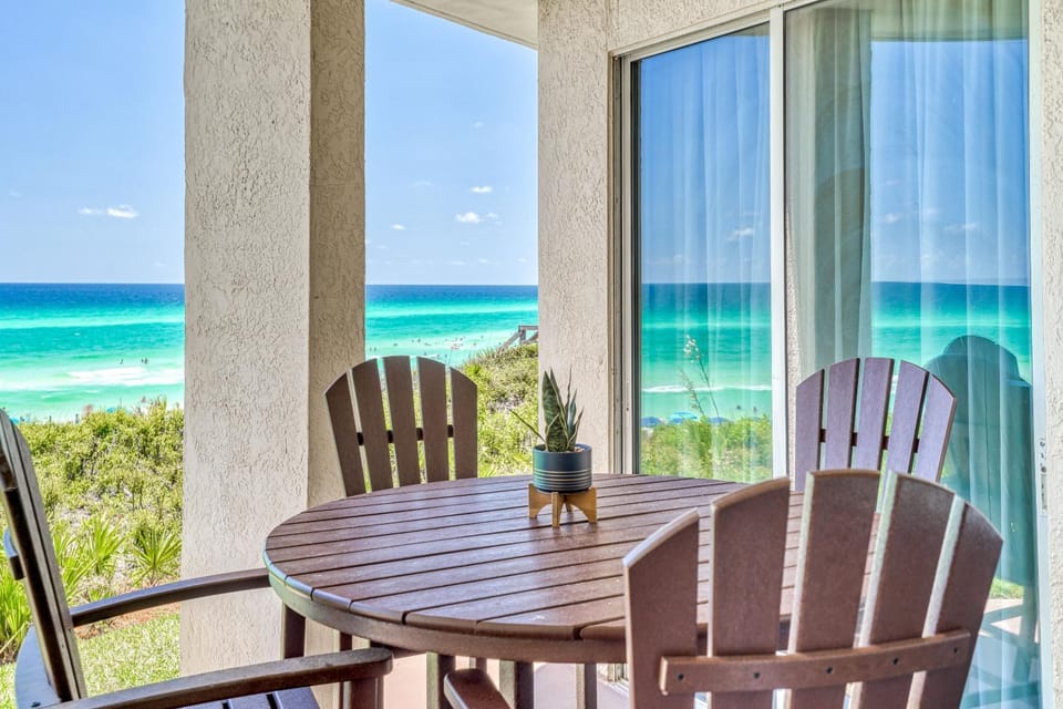 Patio, View (from property/room), Dining area, Sea view