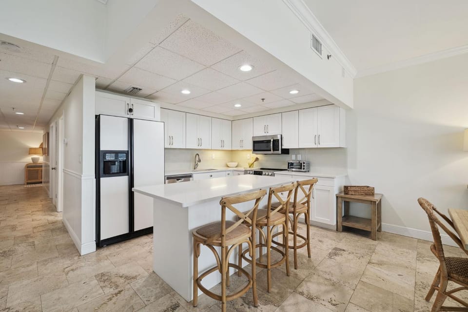 Kitchen or kitchenette, kitchen