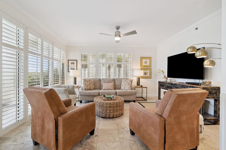 Patio, TV and multimedia, Living room