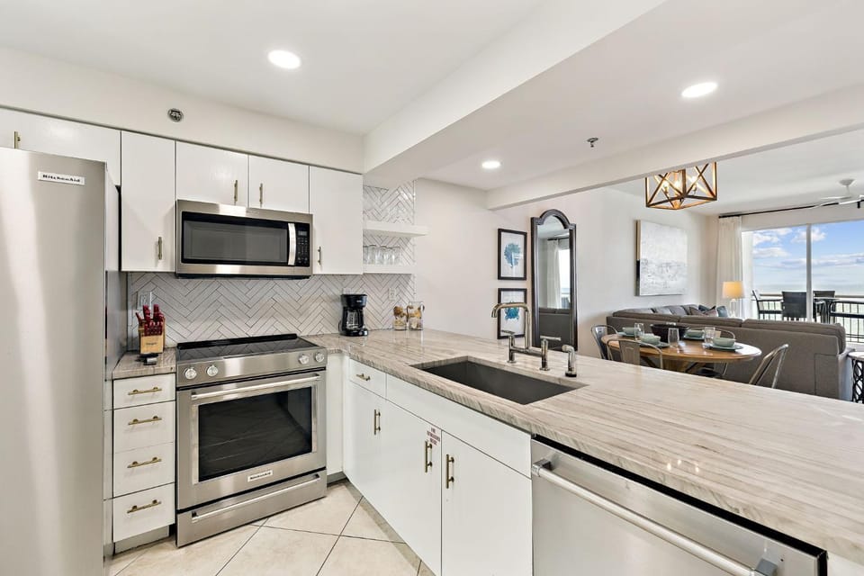 Kitchen or kitchenette, kitchen