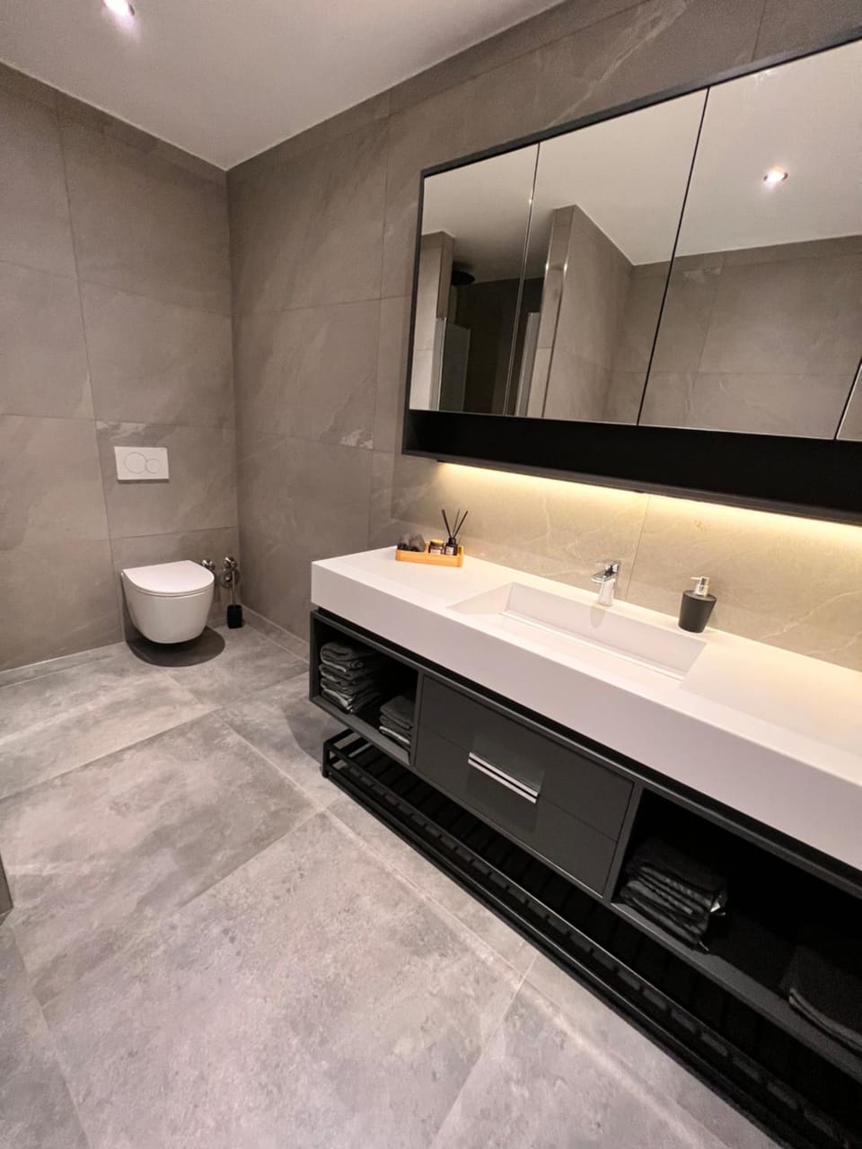 Toilet, Bathroom
