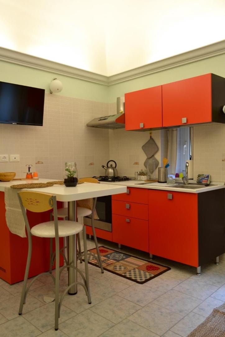 Communal lounge/ TV room, Kitchen or kitchenette, Dining area, pet friendly, stove