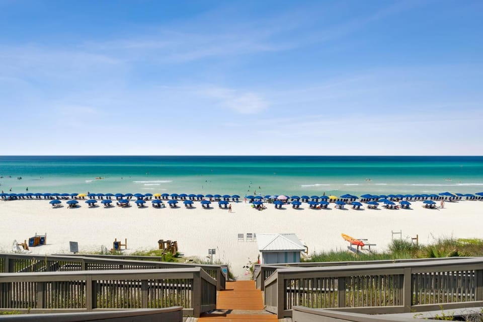 Neighbourhood, Beach