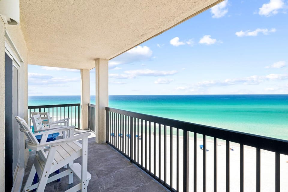 Balcony/Terrace, Seating area, Beach, Sea view