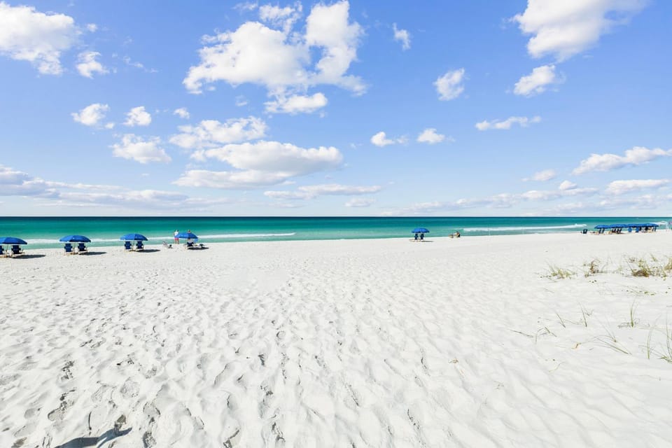 Neighbourhood, Beach, Sea view
