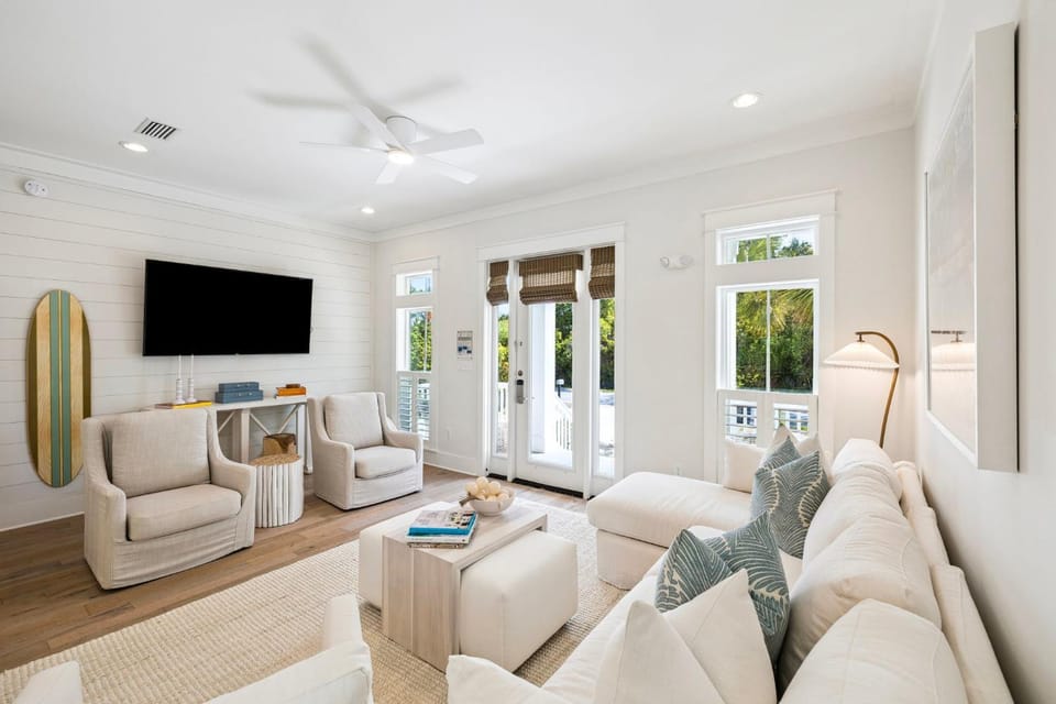 Patio, TV and multimedia, Living room
