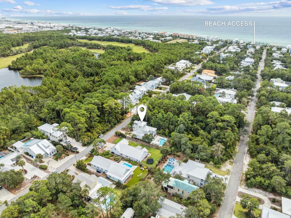 Property building, Nearby landmark, Neighbourhood, Bird's eye view, Beach