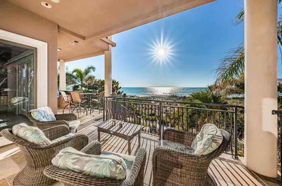Sunset Beach Palace House in Sunset Beach