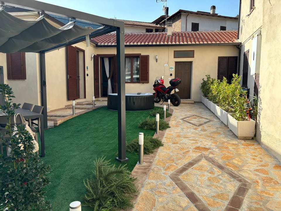 Property building, Swimming pool, Breakfast