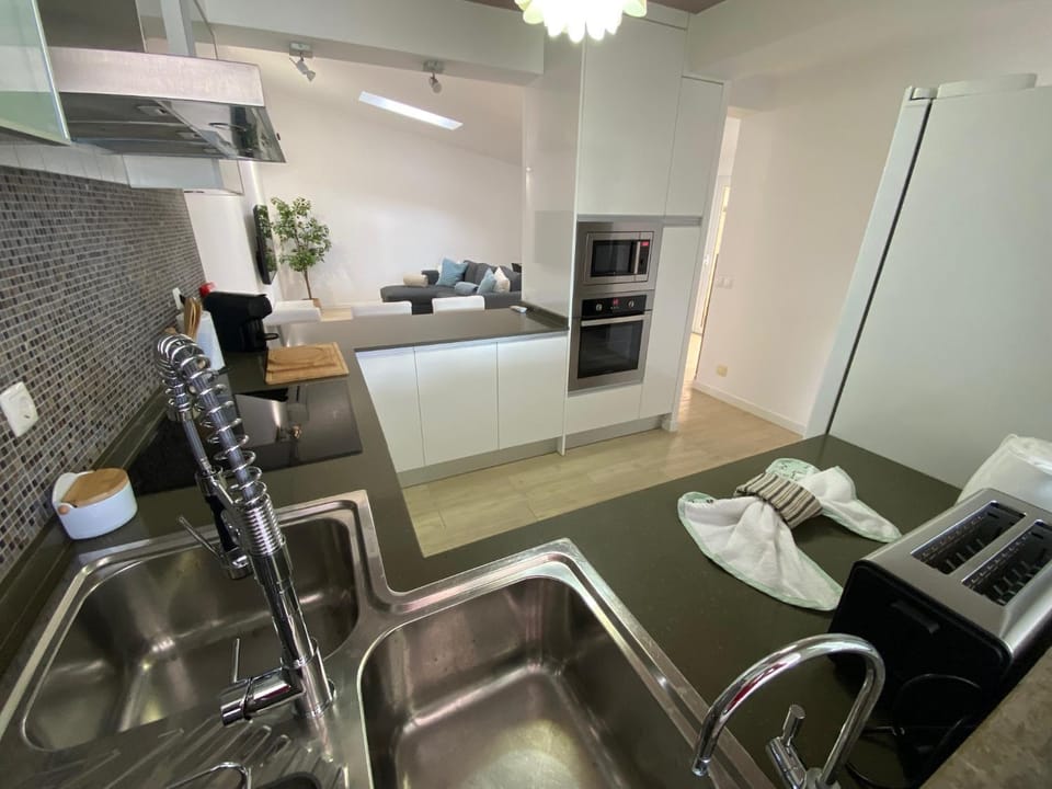 Coffee/tea facilities, Kitchen or kitchenette, minibar, pet friendly, stove, toaster