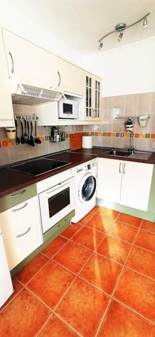 Kitchen or kitchenette, minibar, pet friendly, toaster, washing machine