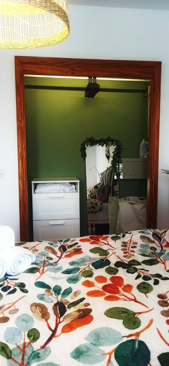 Bed, Photo of the whole room, Bedroom, wardrobe