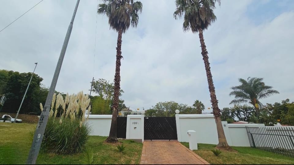 Bryanston Cottage Bed and Breakfast in Sandton