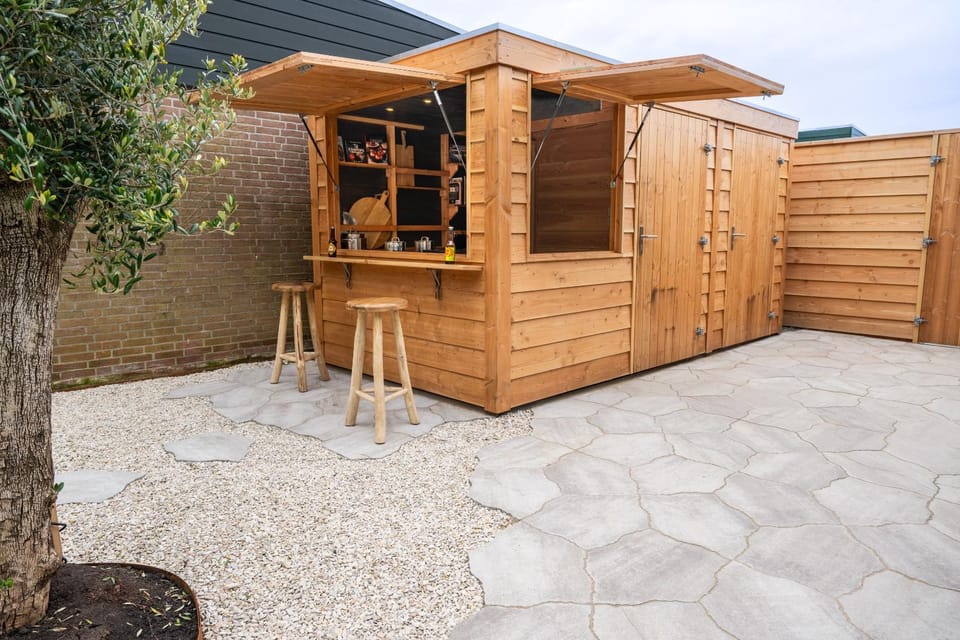 Property building, Patio, BBQ facilities, BBQ facilities, Garden, Garden